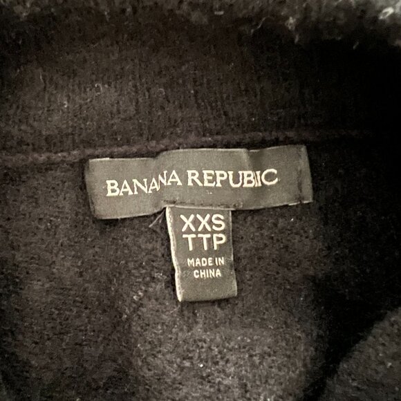 Banana Republic Wool Turtleneck Sweater (NWOT) - Picture 2 of 2